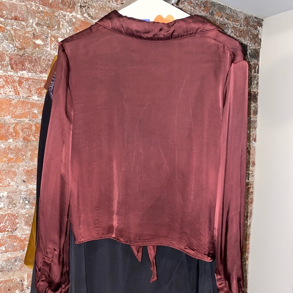 Wilfred Aritzia tie front blouse - Picture 3 of 3